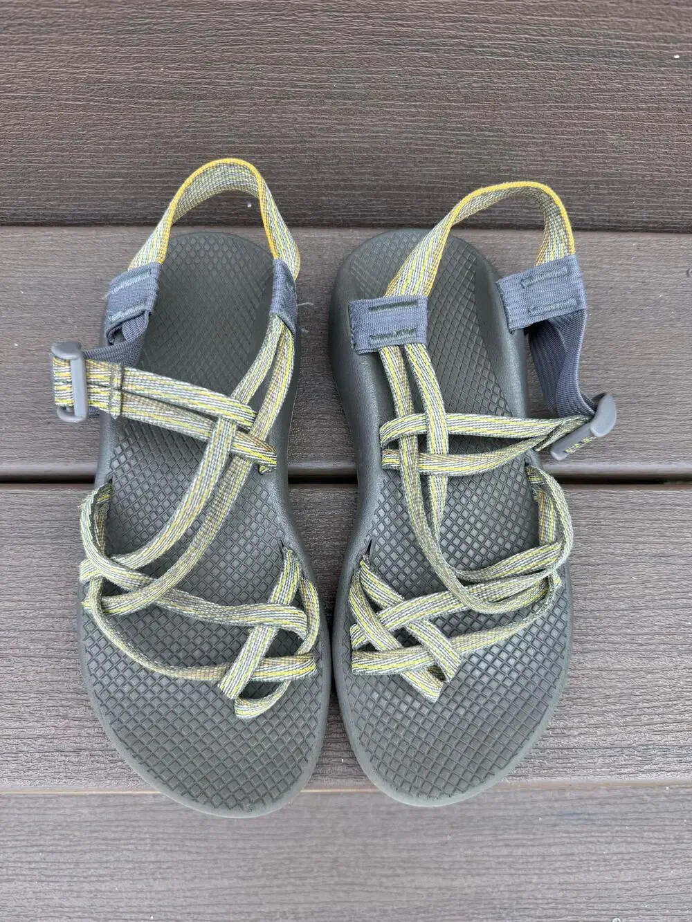 Chaco ZX/2 Classic Sandals Womens Size 8 Toe Loop Yellow Gray Pattern Hiking